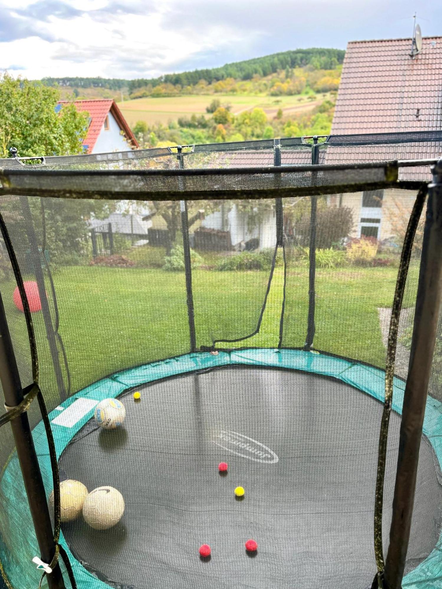 Ferienhaus Weinbergblick - Nahe Wuerzburg - 2 Schlafzimmer - Familienfreundlich - Terrasse Unterleinach Exterior foto